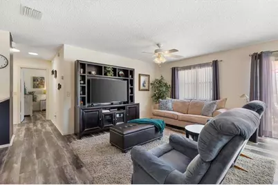 17292 SE 93rd Heyward Avenue, The Villages, FL 32162 - Photo 9