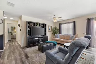 17292 SE 93rd Heyward Ave, The Villages, FL 32162 - Photo 9