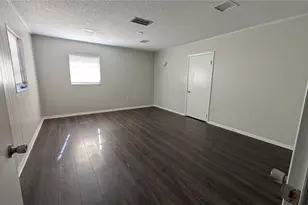 1408 NE 25th Pl, Ocala, FL 34470 - Photo 5