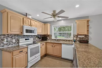 19923 W Eldorado Drive, Eustis, FL 32736 - Photo 11