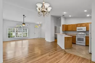 5123 Grove Mnr, Lady Lake, FL 32159 - Photo 13