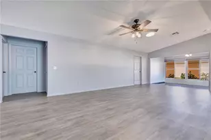 32901 Enchanted Oaks Ln, Leesburg, FL 34748 - Photo 11