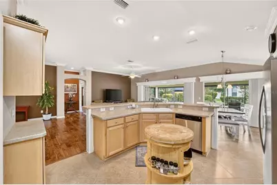 2425 Boiling Springs Court, The Villages, FL 32162 - Photo 39