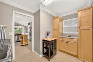 2425 Boiling Springs Ct, The Villages, FL 32162 - Photo 65