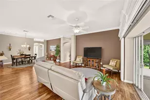 2425 Boiling Springs Ct, The Villages, FL 32162 - Photo 3