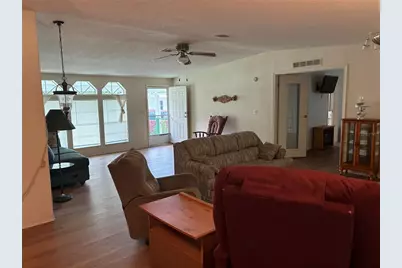 457 NW 5th Road, Lake Panasoffkee, FL 33538 - Photo 3