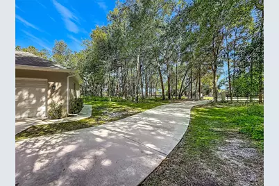 10620 NE 104th Circle, Oxford, FL 34484 - Photo 11
