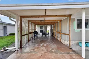 219 Paradise S, Leesburg, FL 34788 - Photo 29