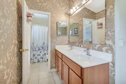 216 Tres Reyes Lane, Groveland, FL 34736 - Photo 23