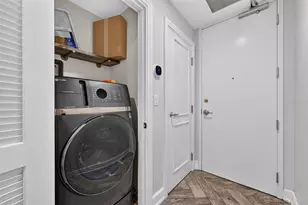 101 S Eola Dr, Orlando, FL 32801 - Photo 3