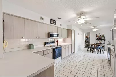 9619 SE 174th Place Road, Summerfield, FL 34491 - Photo 9