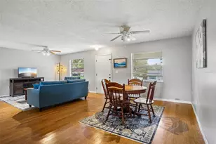 36146 Hickory St, Fruitland Park, FL 34731 - Photo 9