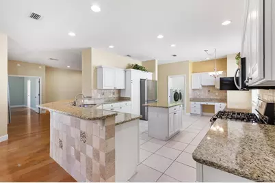 1025 Winnsboro Drive, The Villages, FL 32162 - Photo 15