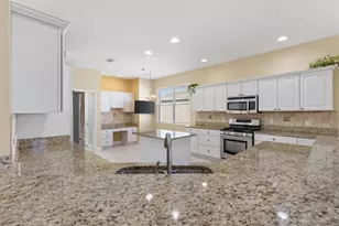 1025 Winnsboro Dr, The Villages, FL 32162 - Photo 17