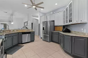 1555 Cope Pl, The Villages, FL 32162 - Photo 15