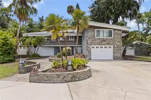 1830 SE 3rd Ct, Crystal River, FL 34429 - Photo 3