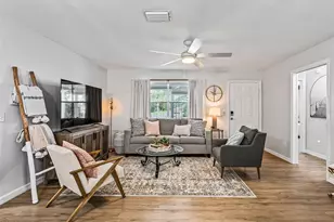 202 Juarez Way, The Villages, FL 32159 - Photo 5