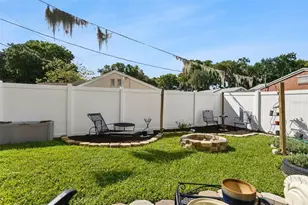 31944 Elizabeth Ln, Tavares, FL 32778 - Photo 17