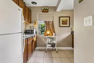 31944 Elizabeth Ln, Tavares, FL 32778 - Photo 9