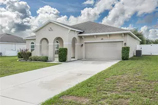 37102 Scenic Bluff Dr, Grand Island, FL 32735 - Photo 1