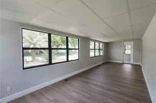 702 Turnberry Ln, Lady Lake, FL 32159 - Photo 15