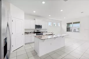 7926 Penrose Pl, Wildwood, FL 34785 - Photo 7