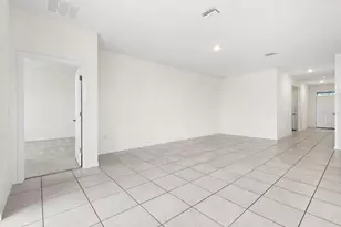7926 Penrose Pl, Wildwood, FL 34785 - Photo 15