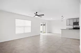 8673 Triumph Cir, Wildwood, FL 34785 - Photo 15