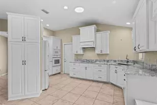 1802 Puerto Bello Dr, The Villages, FL 32159 - Photo 15