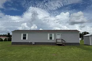 1129 NW 12th Ln, Lake Panasoffkee, FL 33538 - Photo 1