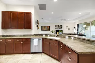 10033 Lake Miona Way, Oxford, FL 34484 - Photo 39
