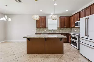 205 Mystic Bay Ct, Groveland, FL 34736 - Photo 11