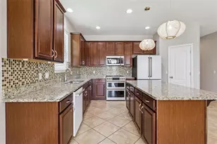 205 Mystic Bay Ct, Groveland, FL 34736 - Photo 13