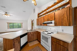 3561 W Hill Top Ln, Dunnellon, FL 34433 - Photo 11
