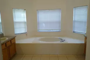 2911 Sweetspire Cir, Kissimmee, FL 34746 - Photo 19