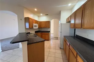 2911 Sweetspire Cir, Kissimmee, FL 34746 - Photo 11