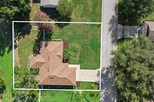 110 Twin Lake Cir, Umatilla, FL 32784 - Photo 33