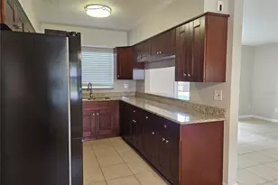 409 Kerry Dr, Clearwater, FL 33765 - Photo 9