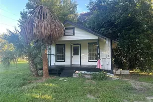 8725 N Silver Lake Rd, Leesburg, FL 34788 - Photo 1