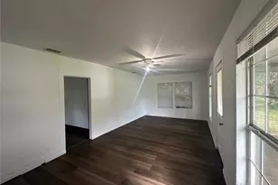 8725 N Silver Lake Rd, Leesburg, FL 34788 - Photo 5