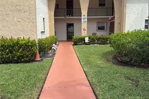 107 Lake Evelyn Dr, West Palm Beach, FL 33411 - Photo 1