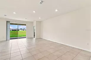 8552 Pinecrest Trl, Wildwood, FL 34785 - Photo 13