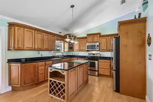 28116 Lois Dr, Tavares, FL 32778 - Photo 21
