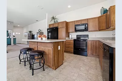 811 Clifford Court, The Villages, FL 32163 - Photo 7