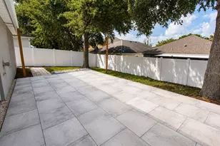 2257 Martins Run, Tavares, FL 32778 - Photo 7