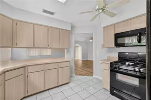 822 Dundee Cir, Leesburg, FL 34788 - Photo 13