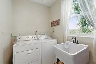 1426 Crestview Dr, Mount Dora, FL 32757 - Photo 21