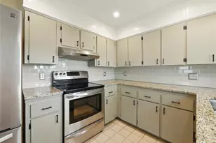 1426 Crestview Dr, Mount Dora, FL 32757 - Photo 11