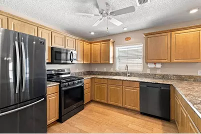1075 Burnettown Place, The Villages, FL 32162 - Photo 9