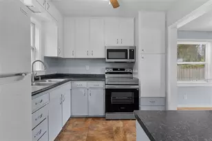 408 S 12th St, Leesburg, FL 34748 - Photo 15